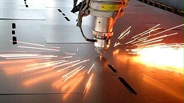 如何解决金属激光切割机烧边以及挂渣问题？